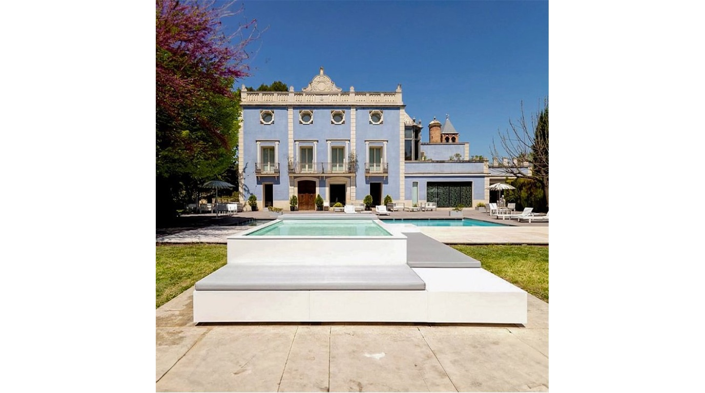 Piscina Prefabricada con Sofá vista 3