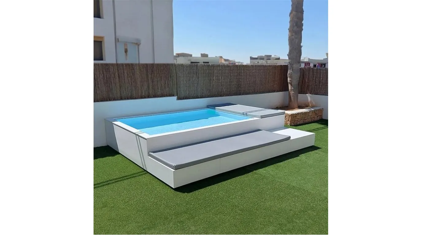 Piscina Prefabricada con Sofá vista 4